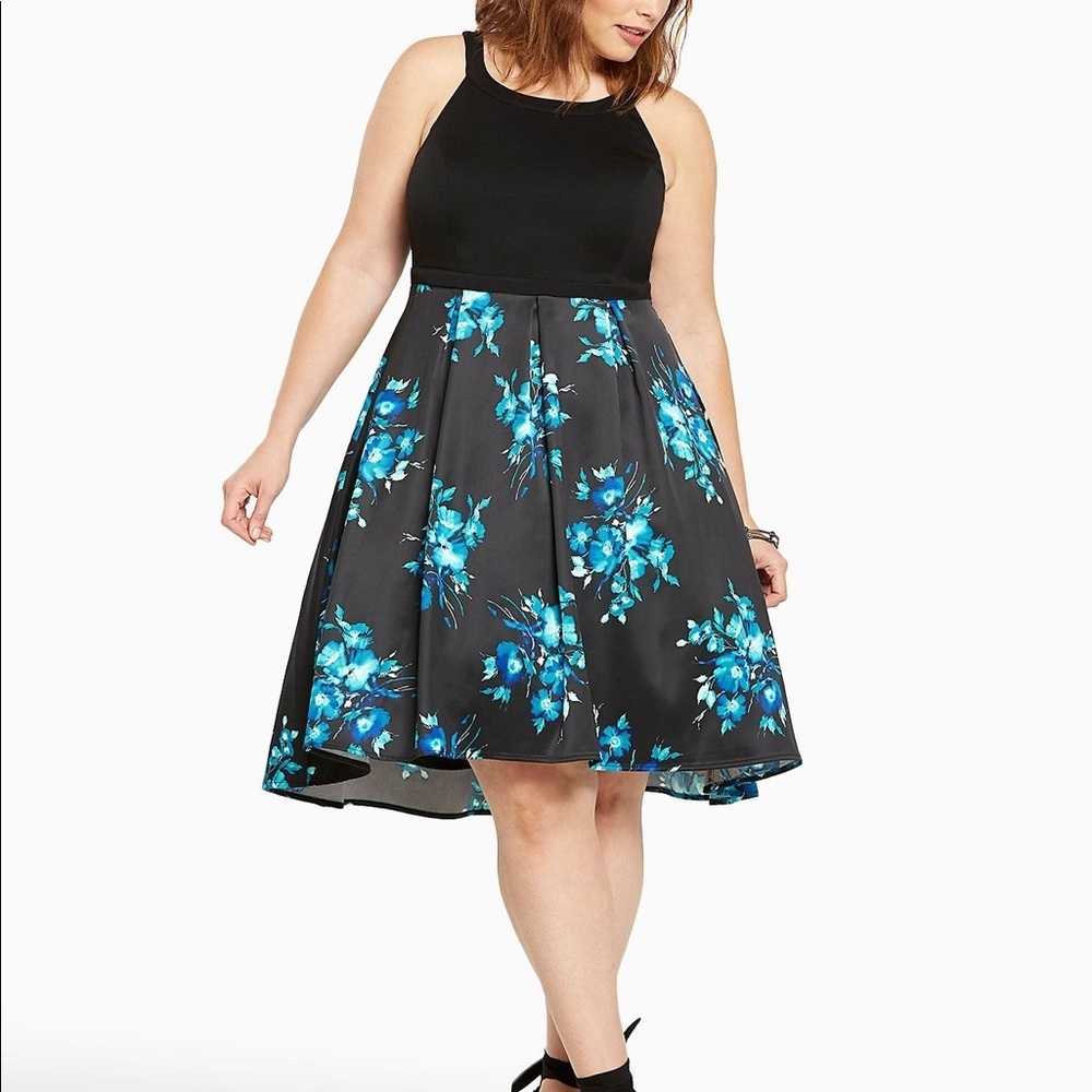 Torrid black floral print mock neck hilo dress